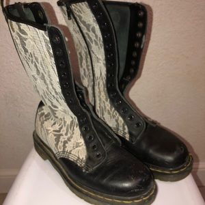 RARE lace doc martens women’s size 8